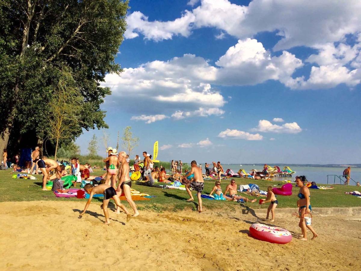 Holiday Home In Keszthely/Balaton 39648 Bagian luar foto
