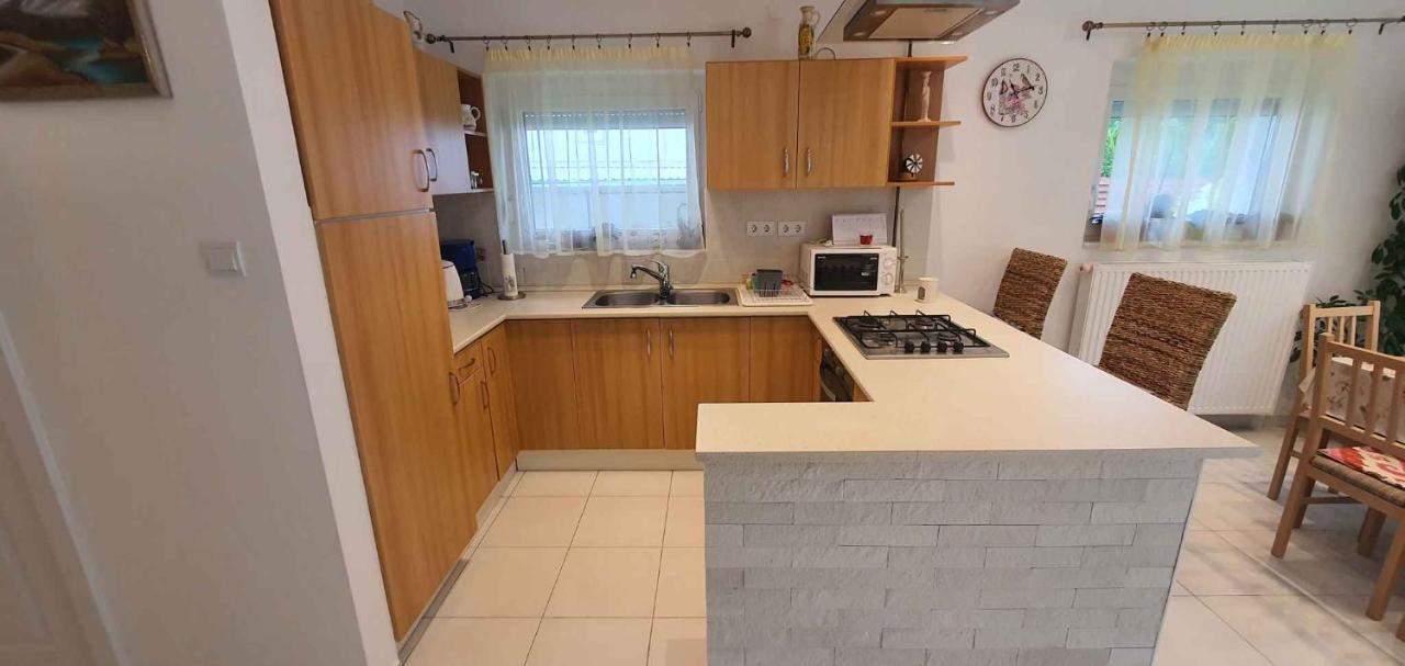Holiday Home In Keszthely/Balaton 39648 Bagian luar foto