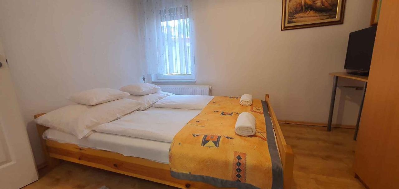 Holiday Home In Keszthely/Balaton 39648 Bagian luar foto