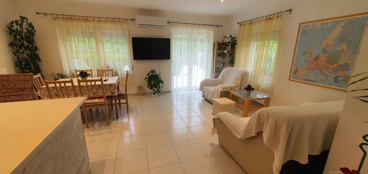 Holiday Home In Keszthely/Balaton 39648 Bagian luar foto
