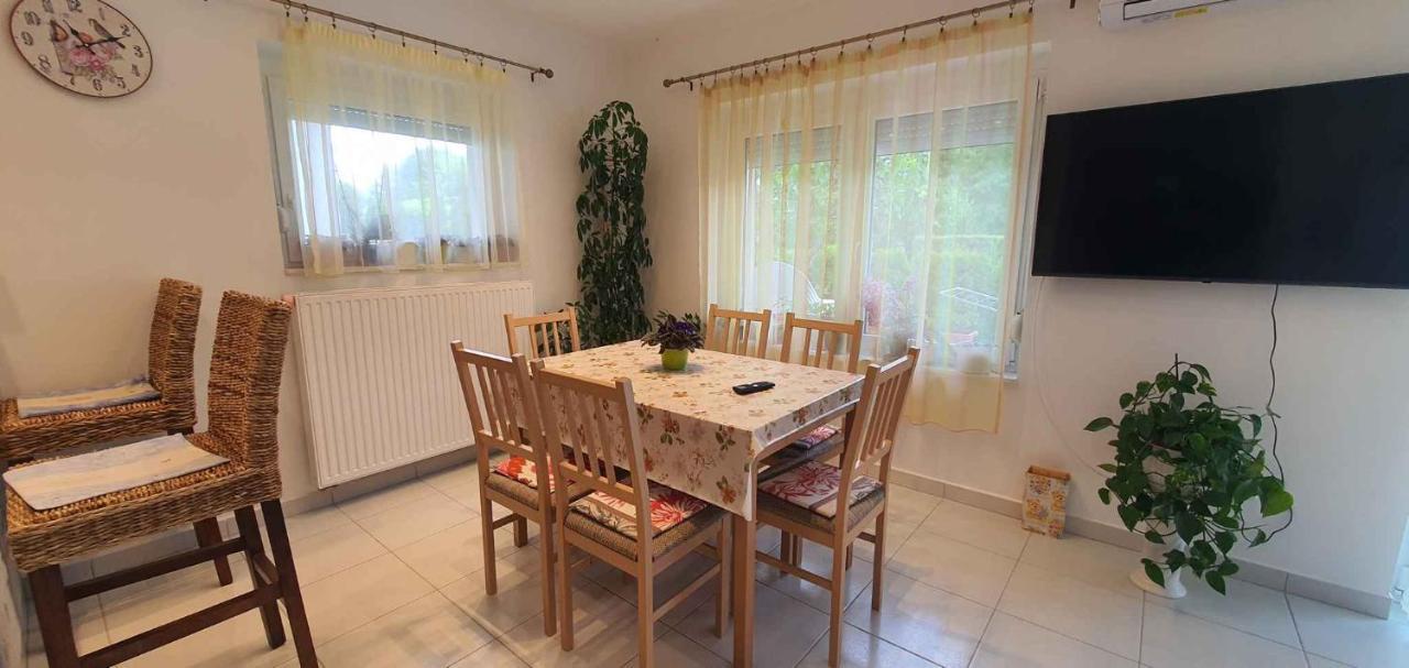 Holiday Home In Keszthely/Balaton 39648 Bagian luar foto