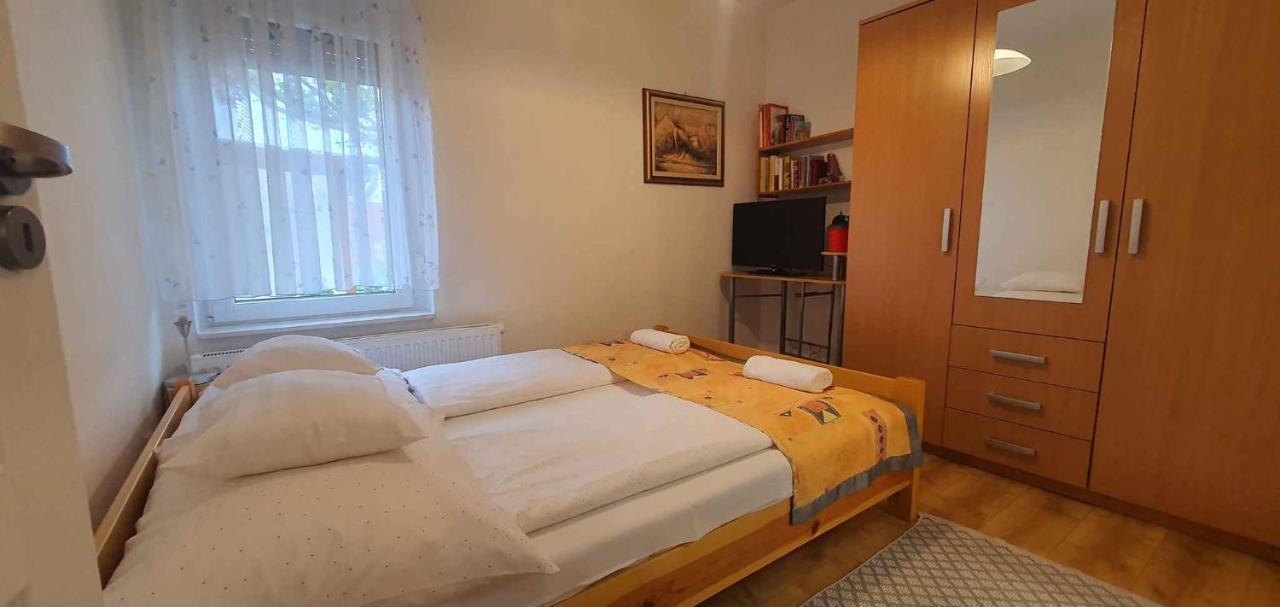 Holiday Home In Keszthely/Balaton 39648 Bagian luar foto