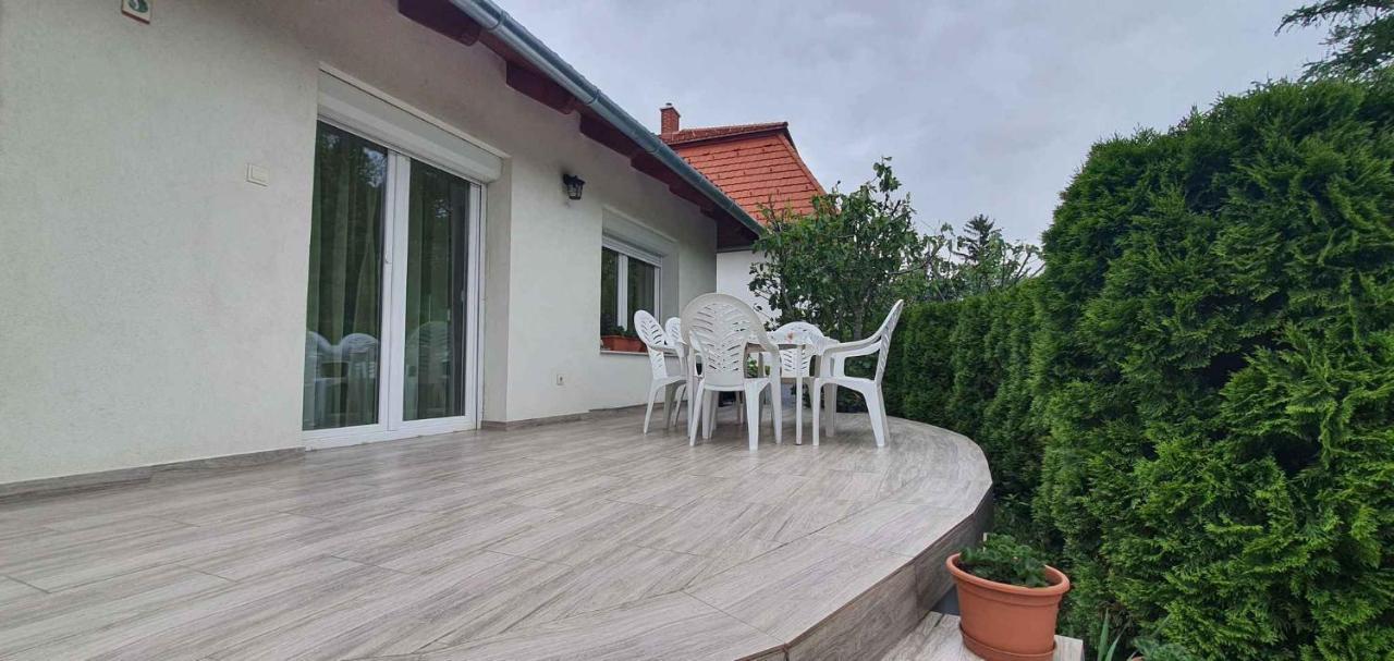 Holiday Home In Keszthely/Balaton 39648 Bagian luar foto