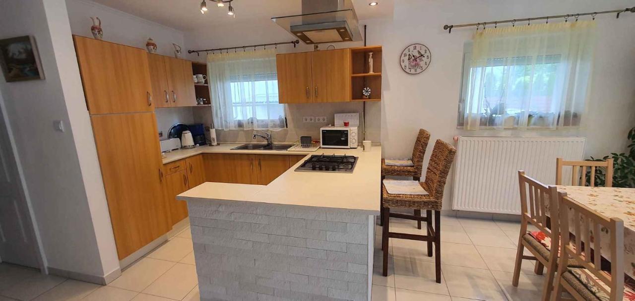 Holiday Home In Keszthely/Balaton 39648 Bagian luar foto