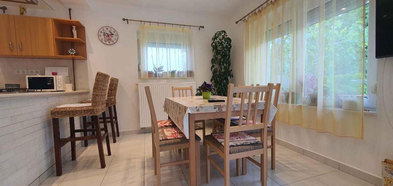 Holiday Home In Keszthely/Balaton 39648 Bagian luar foto