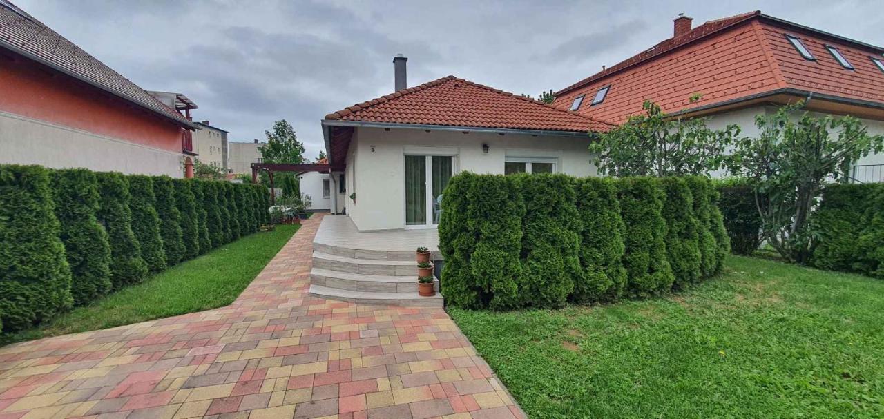 Holiday Home In Keszthely/Balaton 39648 Bagian luar foto